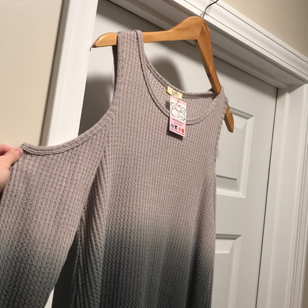 NWT Ombré Cold Shoulder Boutique Shirt